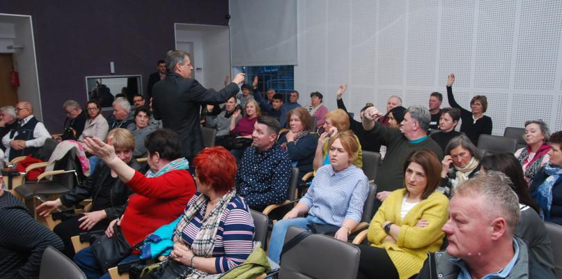 Burmistrz spotkał się z kupcami z Młodzieżowej (FOTO)