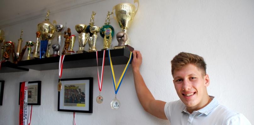 Piotr Szczukowski walczy o medal na MME w Rosji!