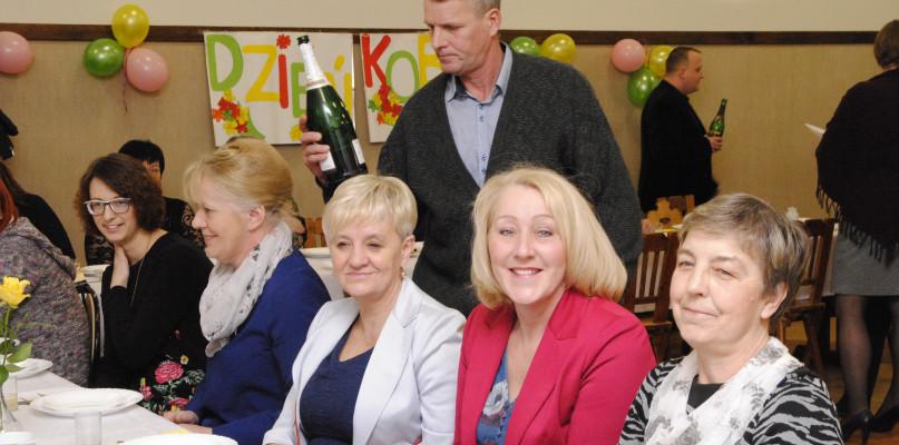 Dzień Kobiet w Kłodawie (FOTO)
