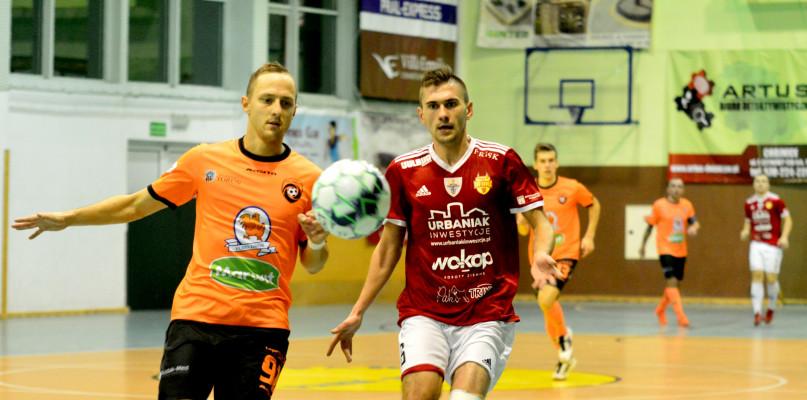 Zmazać plamę po Red Dragons. ?Czerwone Diabły? jadą do Torunia