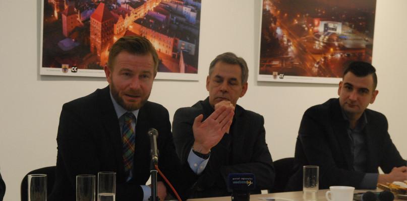 Marszałek przyjechał dyskutować o drogach