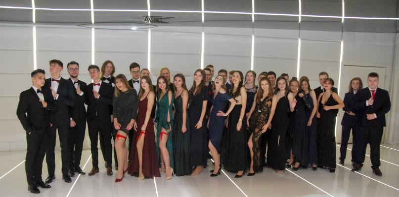 Bal maturalny II LO w Chojnicach (GALERIA)