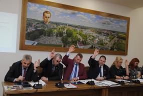 Marzą o hali, ale muszą dokończyć boisko