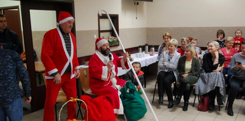 Gwiazdor odwiedził świetlicę w Gutowcu (FOTO)