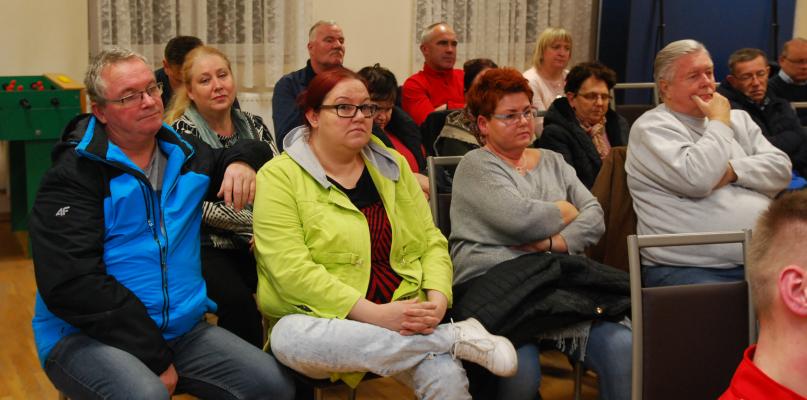 Zebranie wiejskie w Charzykowach