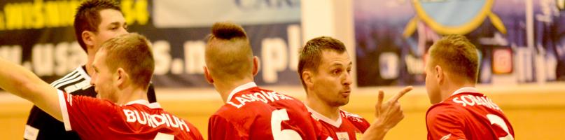 Wymiana ciosów na remis. Red Devils - AZS UG 5:5 (GALERIA)