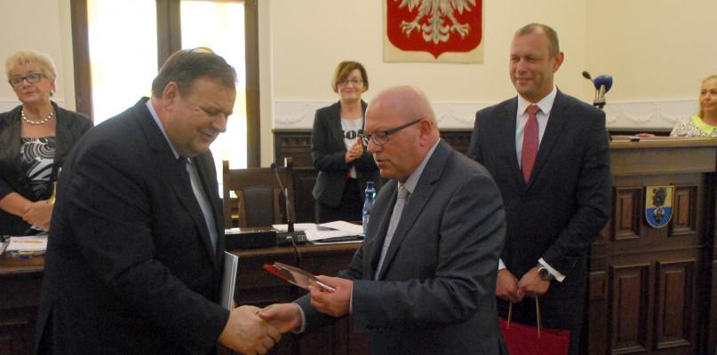 Kontrowersje wokół nagrody dla starosty