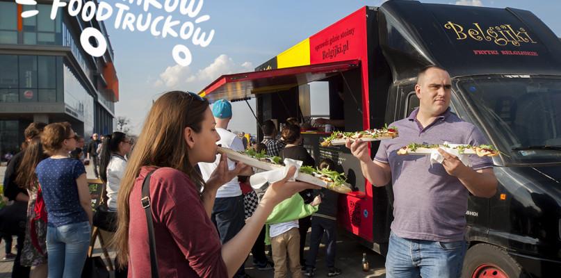 Pyszne zakończenie lata z food truckami