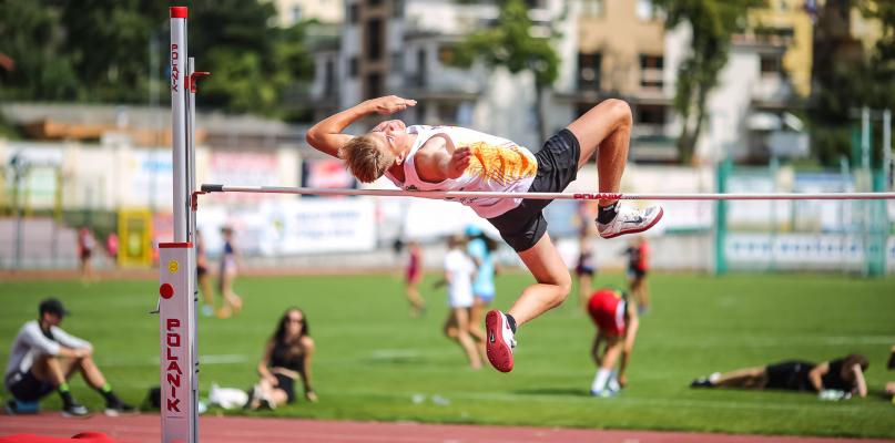 Biegali, rzucali i skakali na stadionie w Chojnicach (GALERIA)