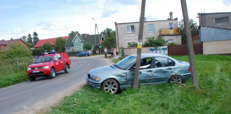 Kolizja na ostrym zakręcie w Przyjaźni(FOTO)