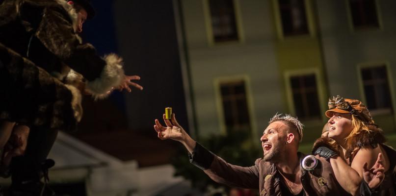 Teatry uliczne przyciągnęły tłumy (GALERIA)