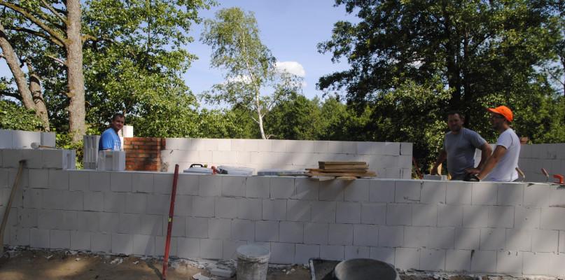 Remont na półwyspie w Męcikale