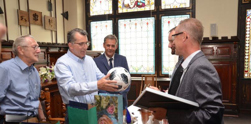 Fundacja gasi światło