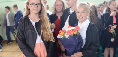 Uczniowie odebrali świadectwa (GALERIA)