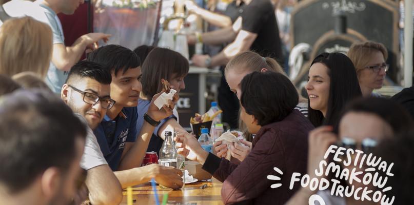 Pierożki, burgery i donuty, czyli food tracki już jadą