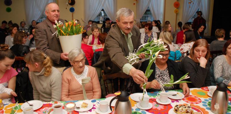 Dzień Kobiet w Ośrodku Kultury w Łęgu