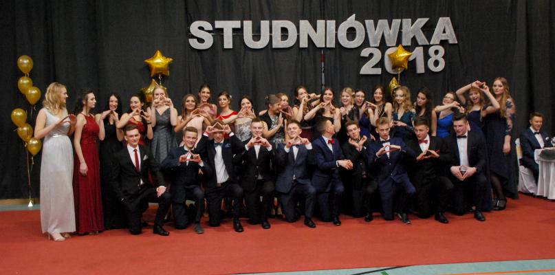 Studniówka licealistów z ZS w Chojnicach na bis