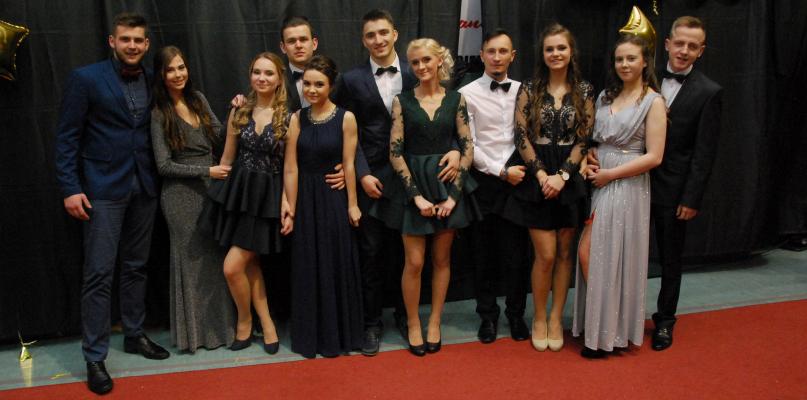 Studniówka uczniów Zespołu Szkół w Chojnicach (GALERIA)