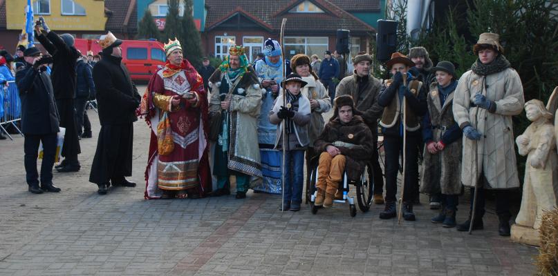 Orszak Trzech Króli przeszedł ulicami Czerska (GALERIA)