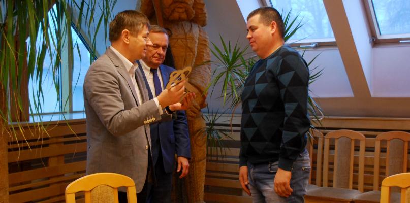 Oficjalne powitanie w gminie Chojnice rodziny z Kazachstanu