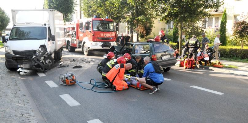 Kraksa na Dworcowej. Matka i syn w szpitalu