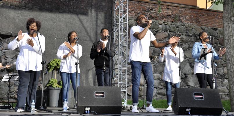 Koncert gospel w chojnickiej fosie (GALERIA) 