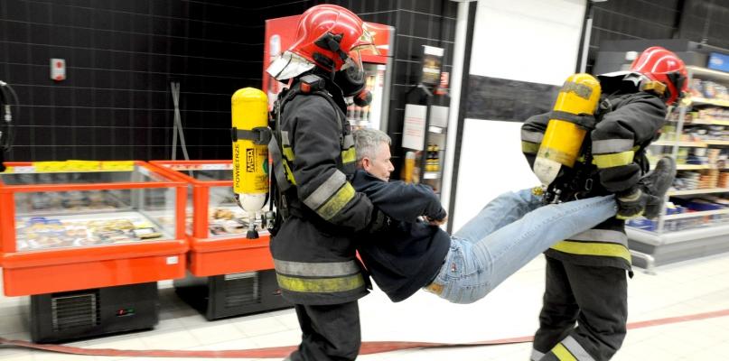 Pożar w markecie! Strażacy ćwiczyli ewakuację