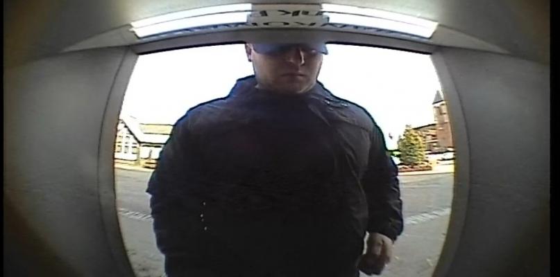 Policja szuka sprawców kradzieży w gminie Czersk. Rozpoznajesz ich?