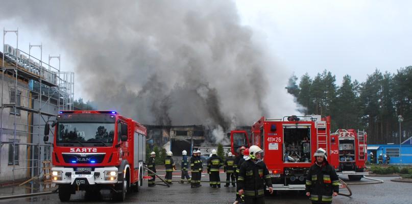 Płonęła hala w Zaporze. Wybuchły butle z acetylenem