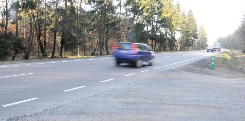 Będzie dodatkowa podwójna ciągła na drodze krajowej nr 22