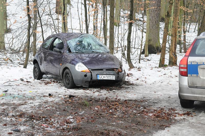 Wypadł z drogi na trasie z Chojnic do Bytowa (AKTUALIZACJA), (FOTO)
