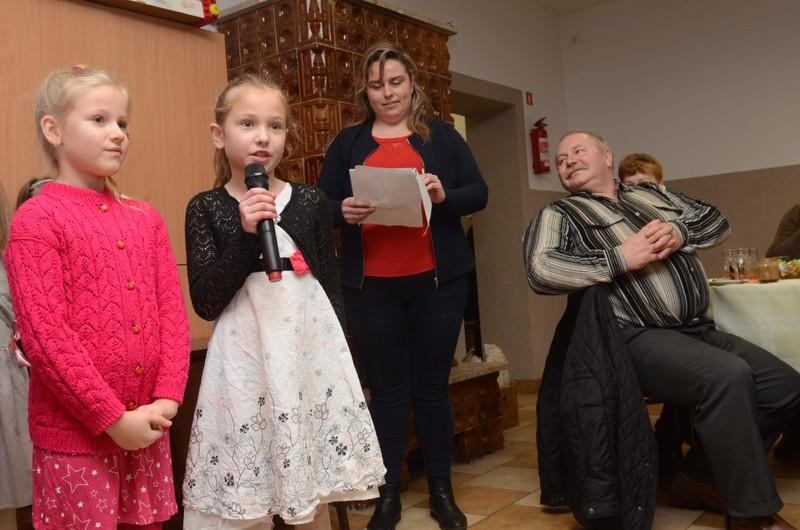 Wnuczęta wystąpiły dla dziadków i babć (GALERIA)