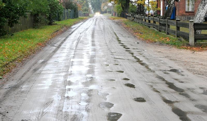 Droga do Klaskawy znów jest w fatalnym stanie (FOTO)