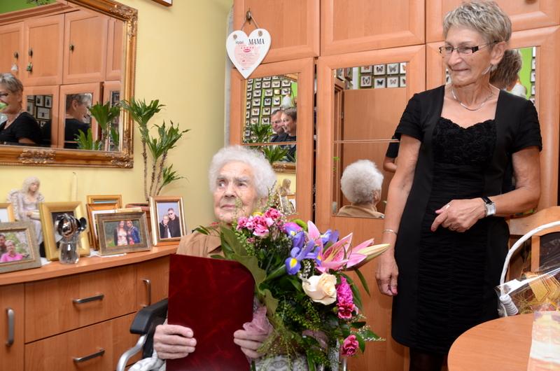Pani Marta ma sto lat