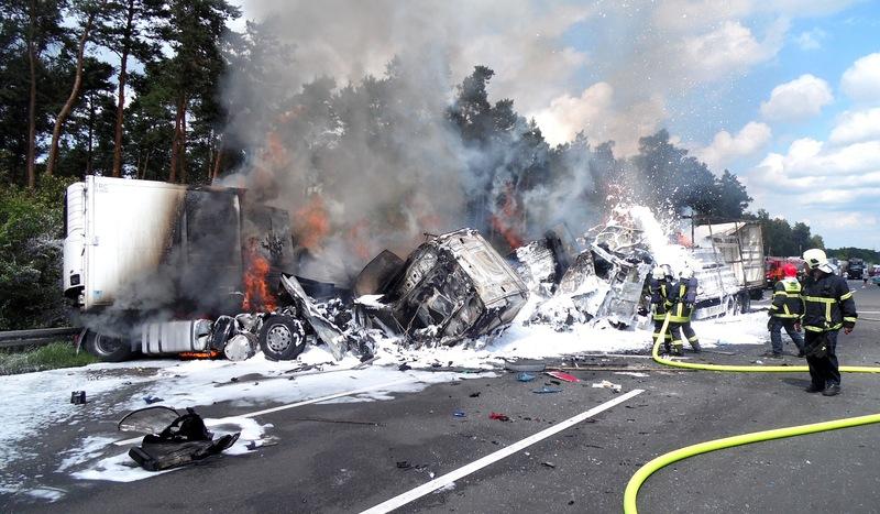 Wypadek chojnickiego tira. Kierowca nie żyje (ZDJĘCIA)