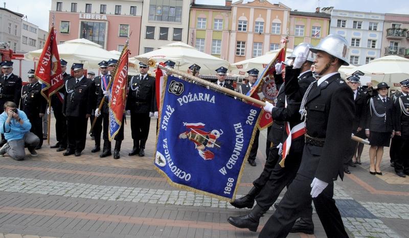 OSP w Chojnicach ma swój sztandar (GALERIA)