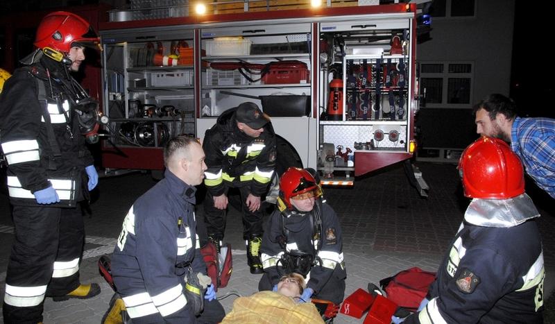 Nocna ewakuacja szpitala (GALERIA)