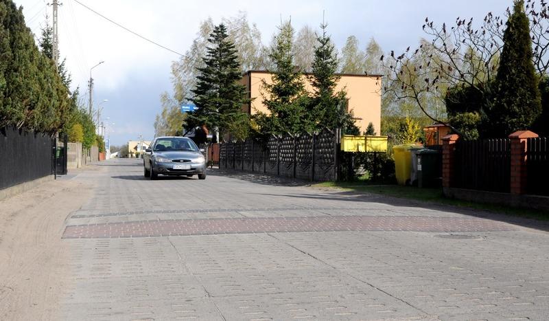 Progi na Mleczarskiej mają być widoczne