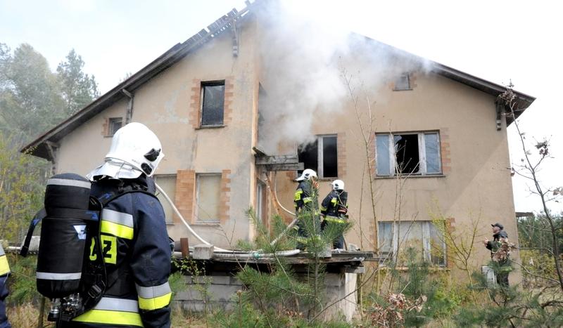 Pożar domu w Chojniczkach (GALERIA)
