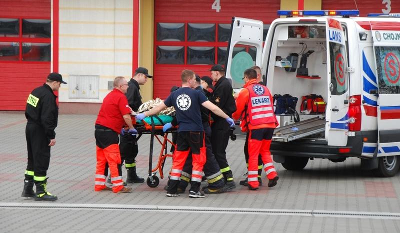 Mężczyzna podpalił się pod marketem w Chojnicach (AKTUALIZACJA, FOTO)