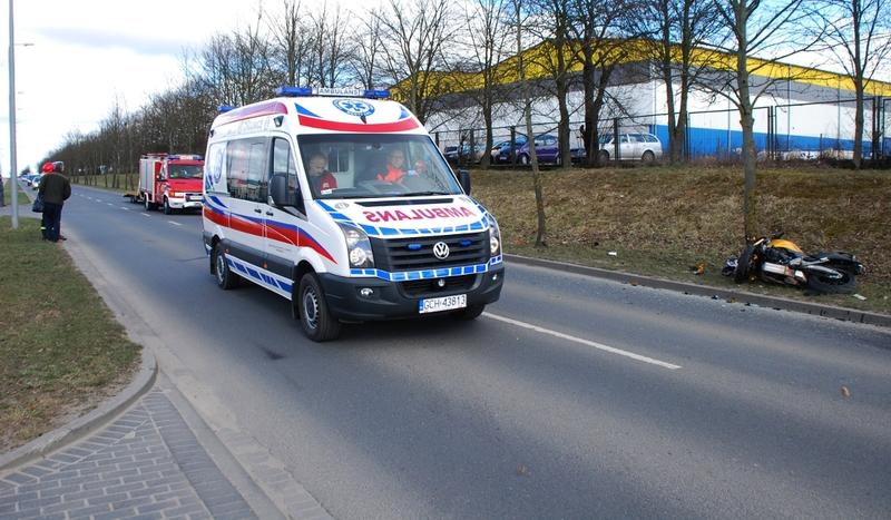 Zderzenie motocykla i opla w Chojnicach (FOTO)