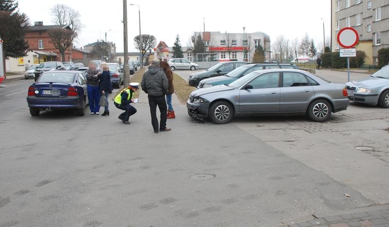 Kolizja osobówek na Warszawskiej (FOTO)
