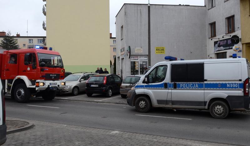 Pożar na osiedlu. Wynieśli butle z gazem (FOTO)