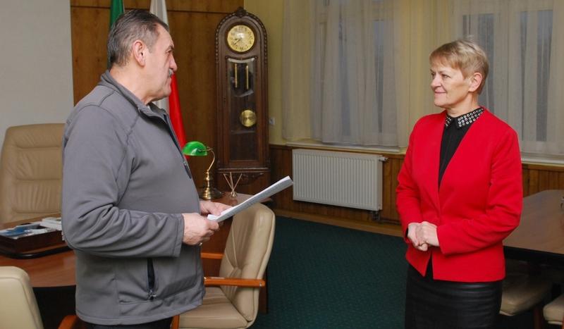 Mieszkańcy przeciwko likwidacji szkoły w Gutowcu (FOTO)
