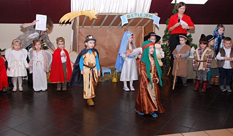 Jasełka w wykonaniu dzieci z przedszkola Teddy (GALERIA)