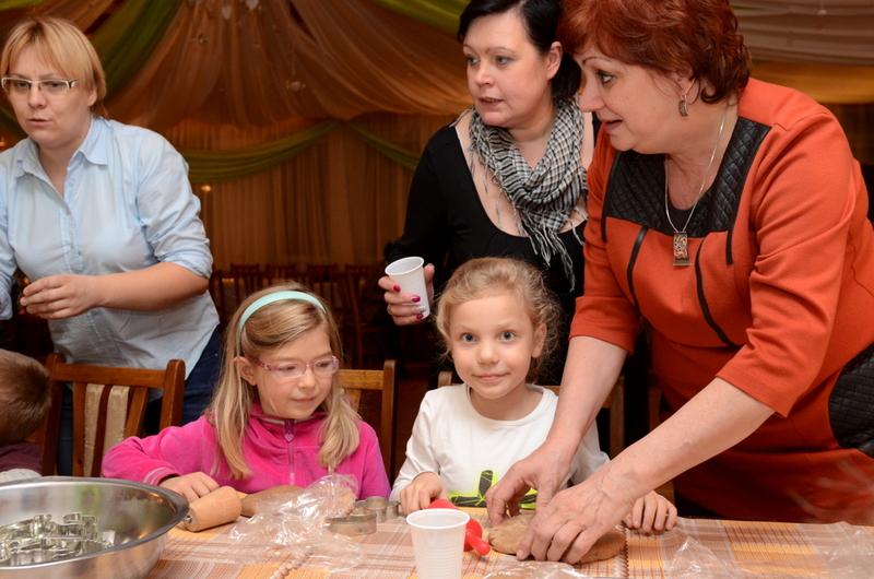 Świąteczne pierniczki pieczone z bliskimi (FOTO)