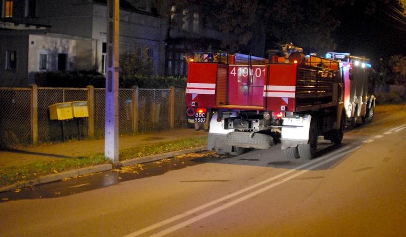 Pożar w budynku wielorodzinnym w Czersku (FOTO)