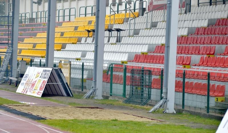 W sobotę mecz Chojniczanka ? GKS Katowice. Na stadionie jest niższy płot, a w zesp
