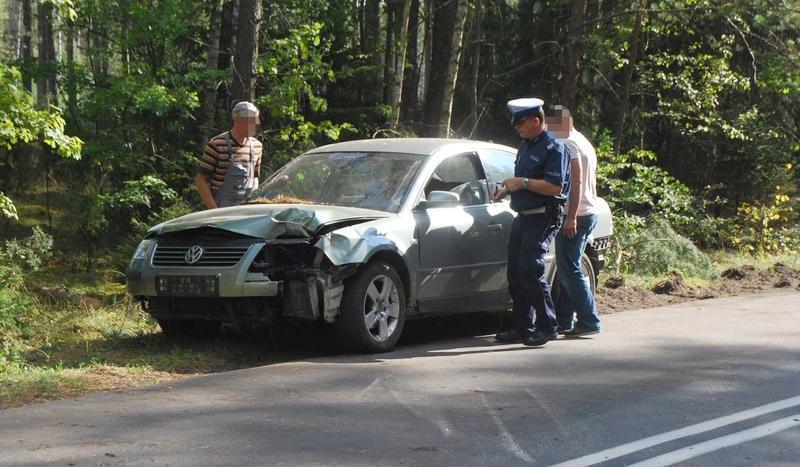 Volkswagen otarł się o ciężarówkę (FOTO)