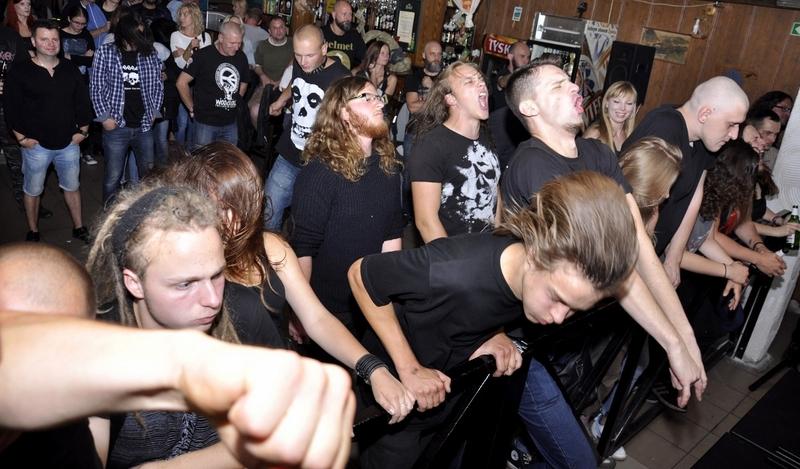 Troops of Sepultura w chojnickim pubie (GALERIA)